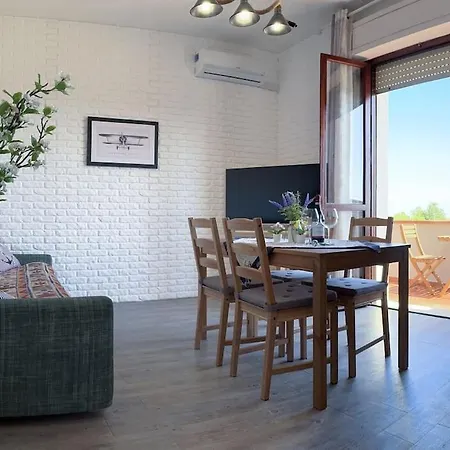 Apartment Charming Loft Fronte Mare