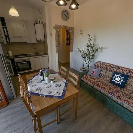 Apartment Charming Loft Fronte Mare Marinella di Sarzana